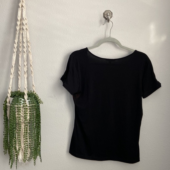 GUESS - CASUAL BLACK T-SHIRT - Picture 12 of 15